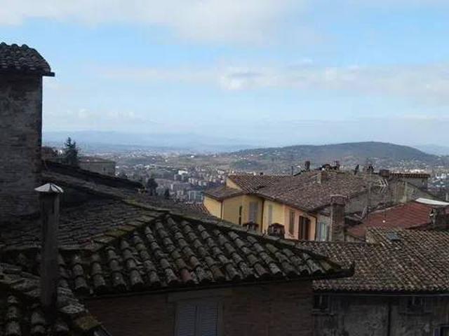 Locale Commerciale in affitto a Sant'Erminio, Cenerente