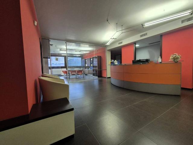 Locale Commerciale in affitto a Cenerente, Perugia