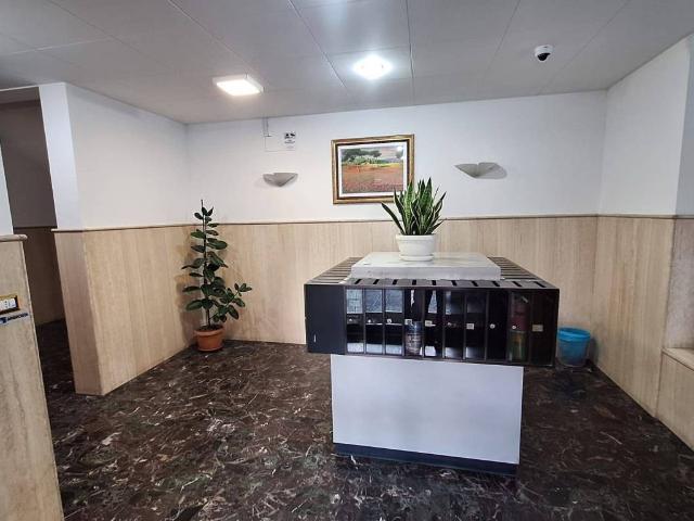 Locale Commerciale in affitto a Madonna Alta, Cenerente
