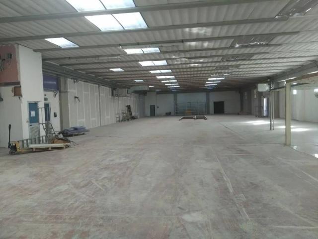Locale Commerciale in affitto a Cenerente, Umbria