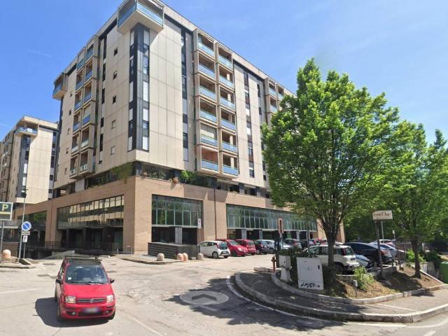 Locale Commerciale in affitto a Cenerente, Perugia