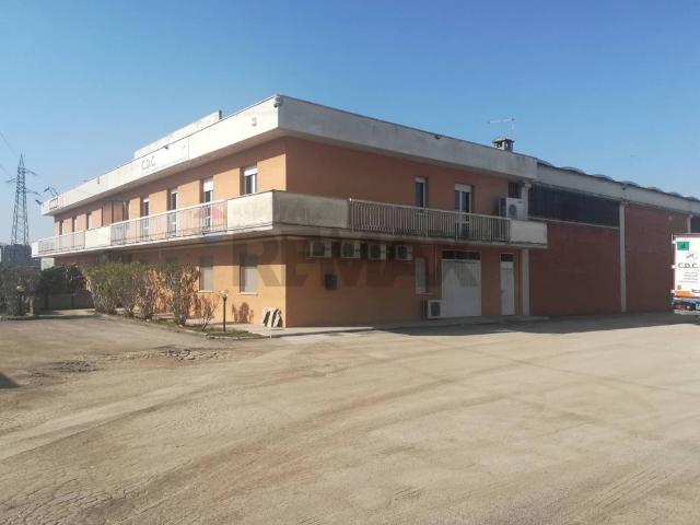 Locale Commerciale in affitto a Cenerente, Umbria