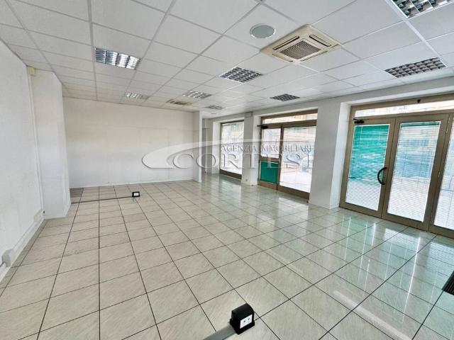 Locale Commerciale in affitto a Cenerente, Perugia