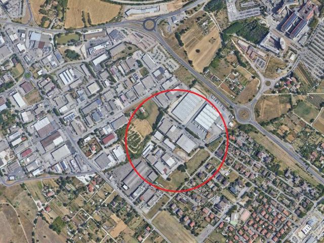 Locale Commerciale in affitto a Cenerente, Perugia