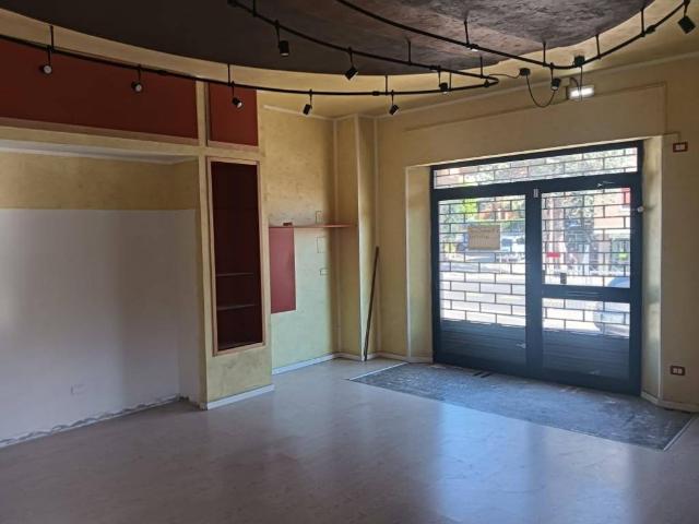Locale Commerciale in affitto a San Sisto, Cenerente