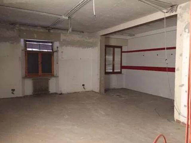 Locale Commerciale in affitto a Cenerente, Umbria