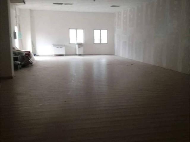 Locale Commerciale in affitto a La Fratticiola-Casacce, Cenerente