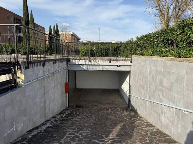 Locale Commerciale in affitto a Cenerente, Umbria