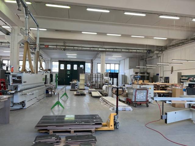 Locale Commerciale in affitto a Marche, Pesaro E Urbino