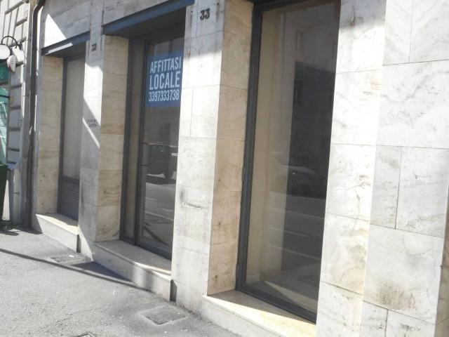 Locale Commerciale in affitto a Rancitelli, Pescara