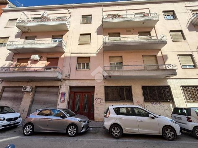Locale Commerciale in affitto a Pescara, Abruzzo
