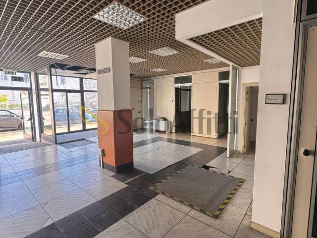 Locale Commerciale in affitto a Pescara, Abruzzo