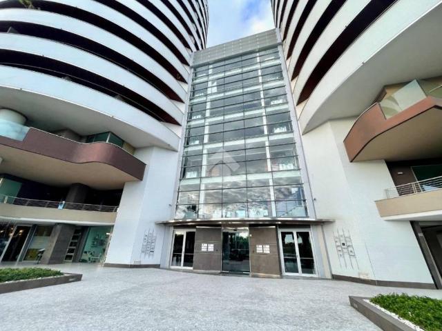 Locale Commerciale in affitto a Rancitelli, Pescara