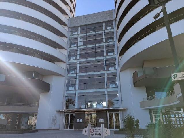 Locale Commerciale in affitto a Rancitelli, Pescara