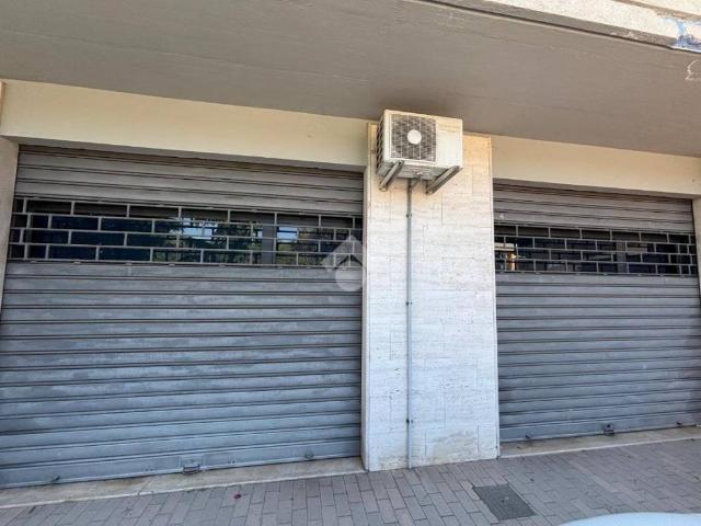 Locale Commerciale in affitto a Pescara Colli, Pescara