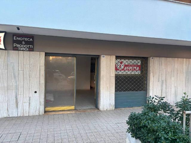 Locale Commerciale in affitto a Pescara Colli, Pescara