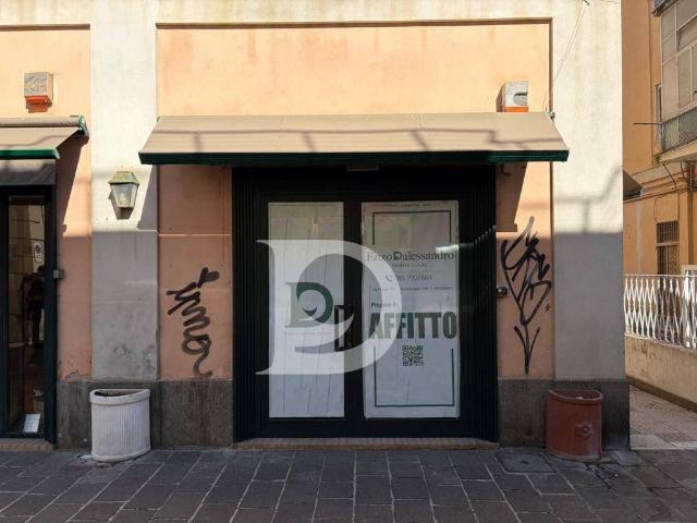 Locale Commerciale in affitto a Pescara, Abruzzo