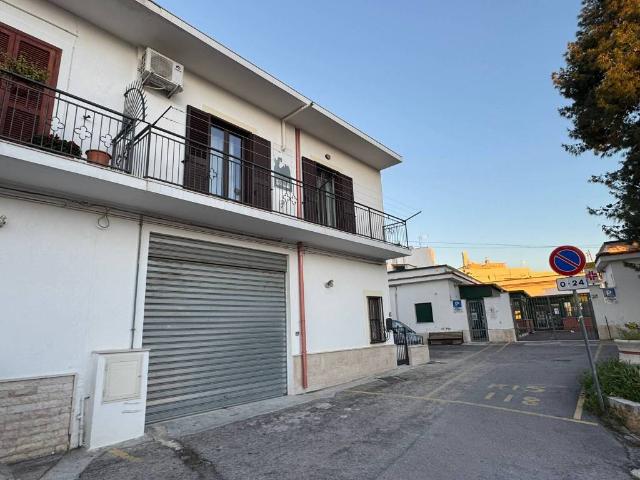 Locale Commerciale in affitto a Puglia, Foggia