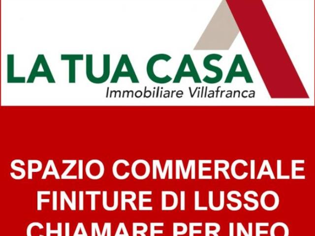 Locale Commerciale in affitto a Peschiera Del Garda, Veneto