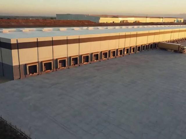 Locale Commerciale in affitto a Montale, Piacenza