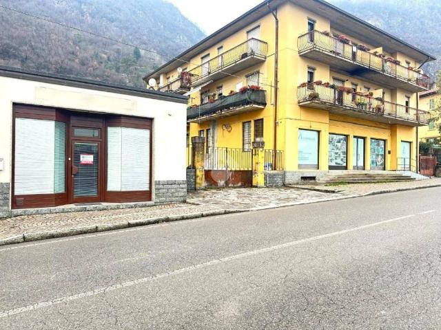 Locale Commerciale in affitto a Comunità montana della valle Camonica, Piancogno
