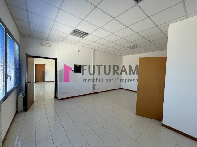 Locale Commerciale in affitto a Rivale, Pianiga