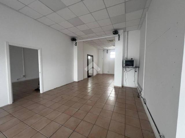 Locale Commerciale in affitto a Pianiga, Veneto