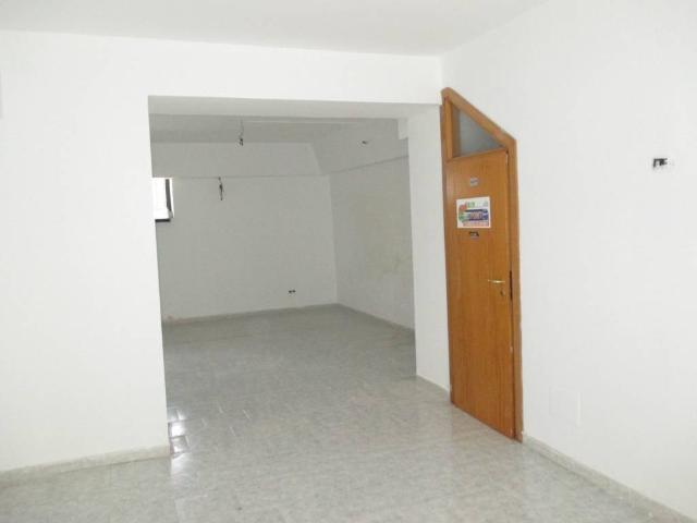 Locale Commerciale in affitto a Pietrelcina, Campania