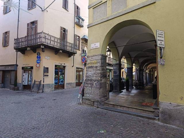 Locale Commerciale in affitto a Piemonte, Torino