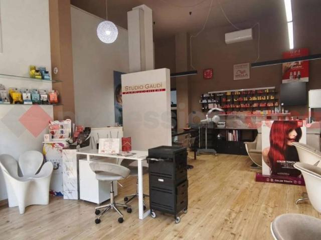 Locale Commerciale in affitto a Piemonte, Torino