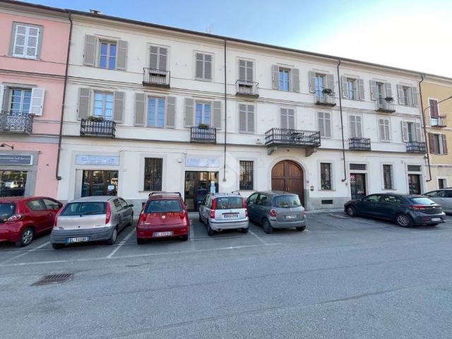 Locale Commerciale in affitto a Piemonte, Torino