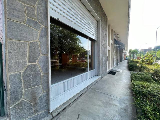 Locale Commerciale in affitto a Piemonte, Torino