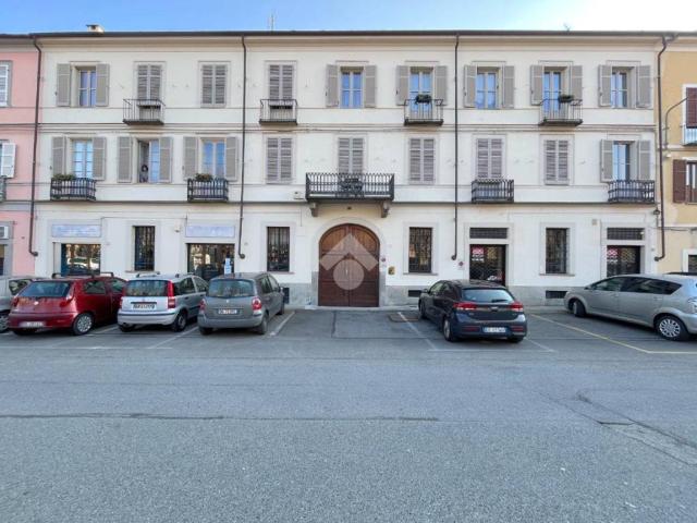 Locale Commerciale in affitto a Piemonte, Torino