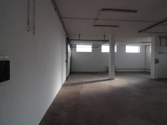 Locale Commerciale in affitto a Piemonte, Cuneo
