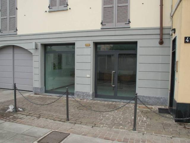 Locale Commerciale in affitto a Cascina Limito, Pioltello