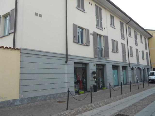 Locale Commerciale in affitto a Cascina Limito, Pioltello