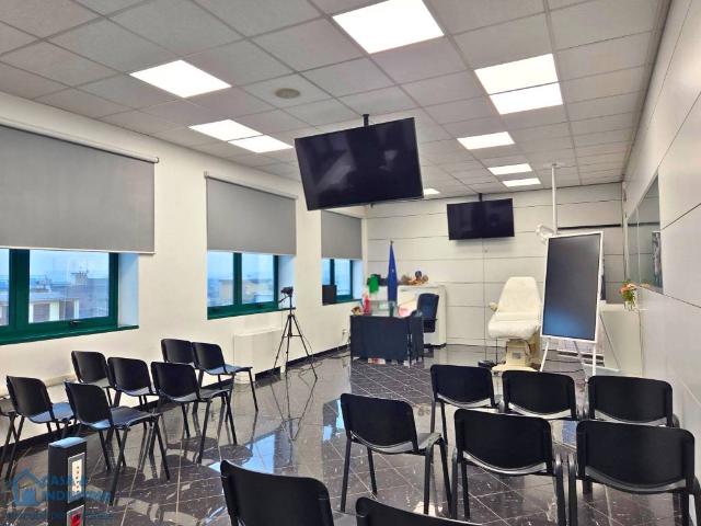 Locale Commerciale in affitto a Pioltello, Lombardia