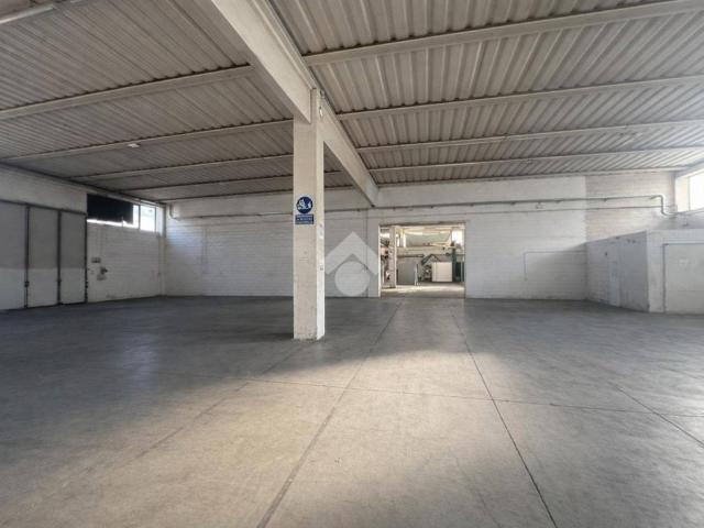 Locale Commerciale in affitto a Piombino Dese, Veneto