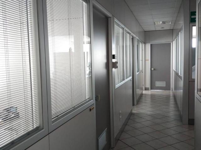 Locale Commerciale in affitto a Ospedaletto, Pisa