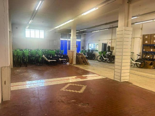Locale Commerciale in affitto a Don Bosco, Pisa