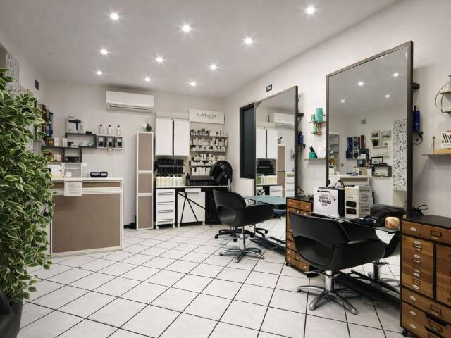 Locale Commerciale in affitto a Pistoia, Toscana