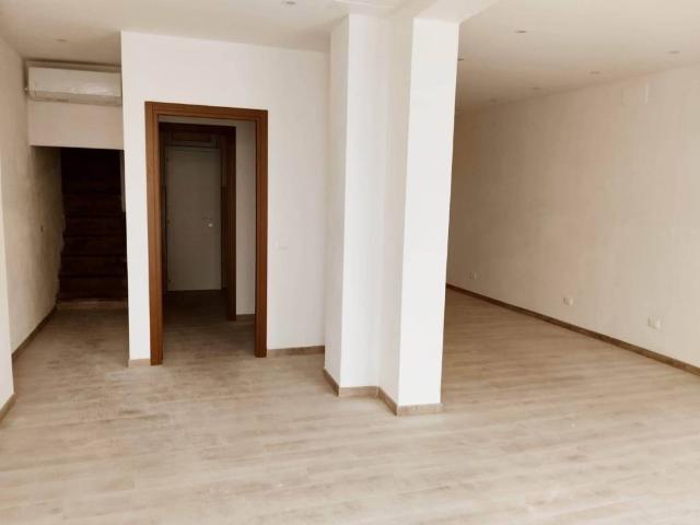 Locale Commerciale in affitto a Pistoia, Toscana