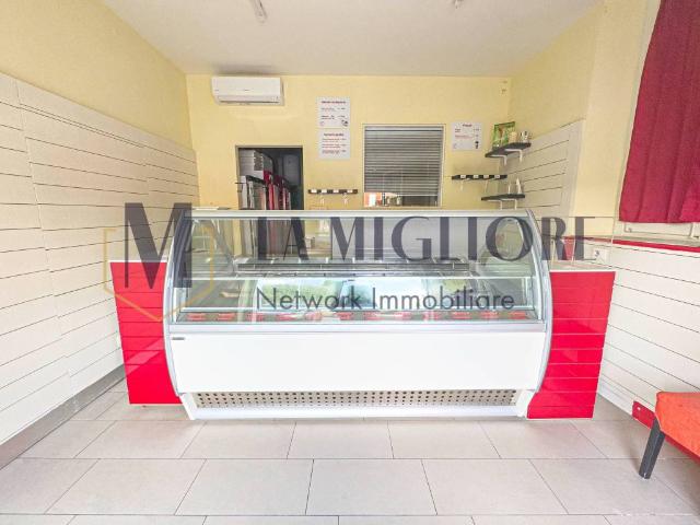 Locale Commerciale in affitto a Casermette, Pistoia