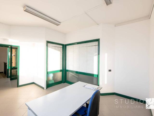 Locale Commerciale in affitto a Nespolo, Pistoia