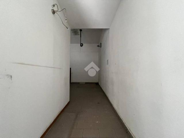 Locale Commerciale in affitto a San Pantaleo, Pistoia