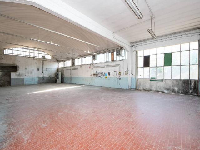 Locale Commerciale in affitto a Nespolo, Pistoia