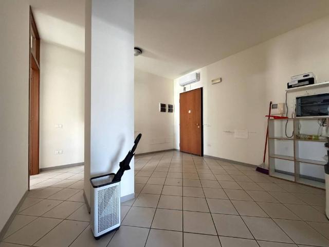Locale Commerciale in affitto a Nespolo, Pistoia
