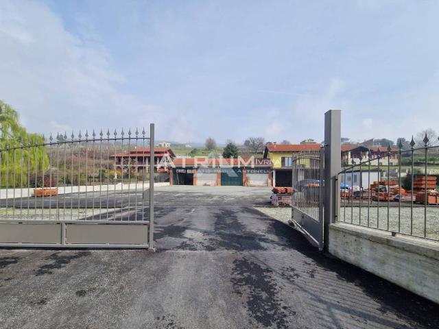 Locale Commerciale in affitto a Piemonte, Torino