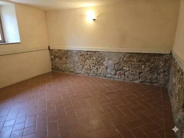 Locale Commerciale in affitto a Poggetto, Poggio A Caiano