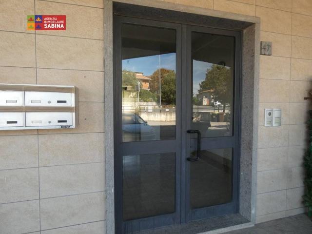 Locale Commerciale in affitto a Montopoli Di Sabina, Lazio